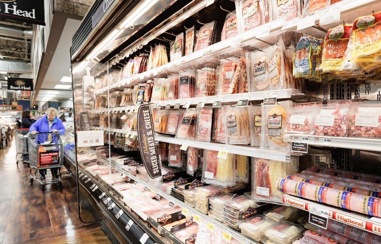 Bergen county englewood cliffs nj residents can do grocery shopping down hill shoprite in Bergen County, NJ
